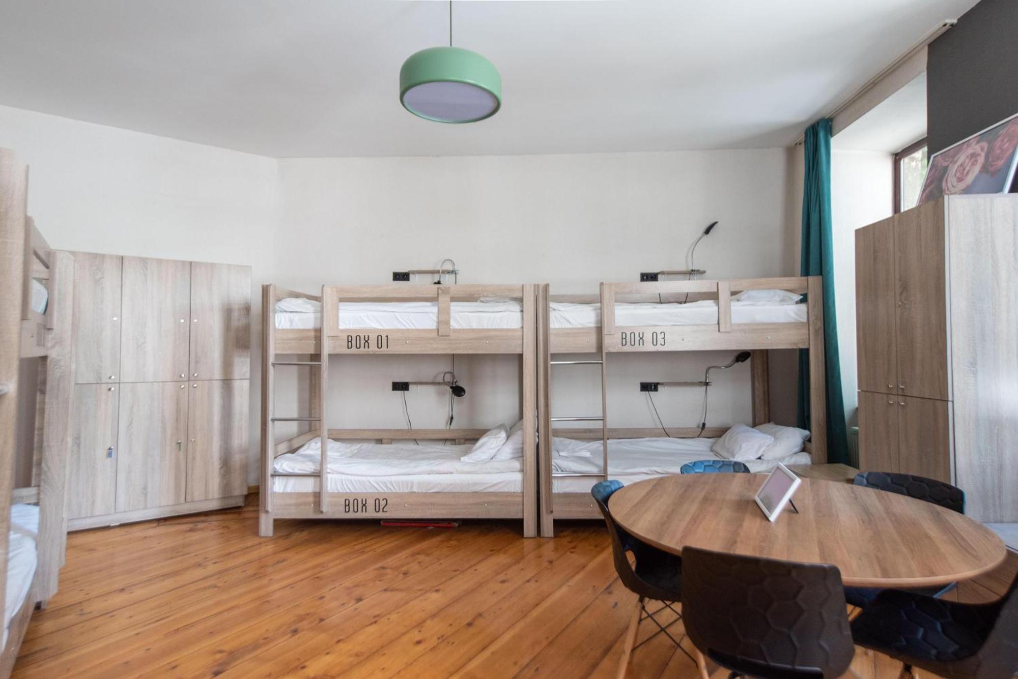 Gallery Hostel Тбилиси Стая снимка